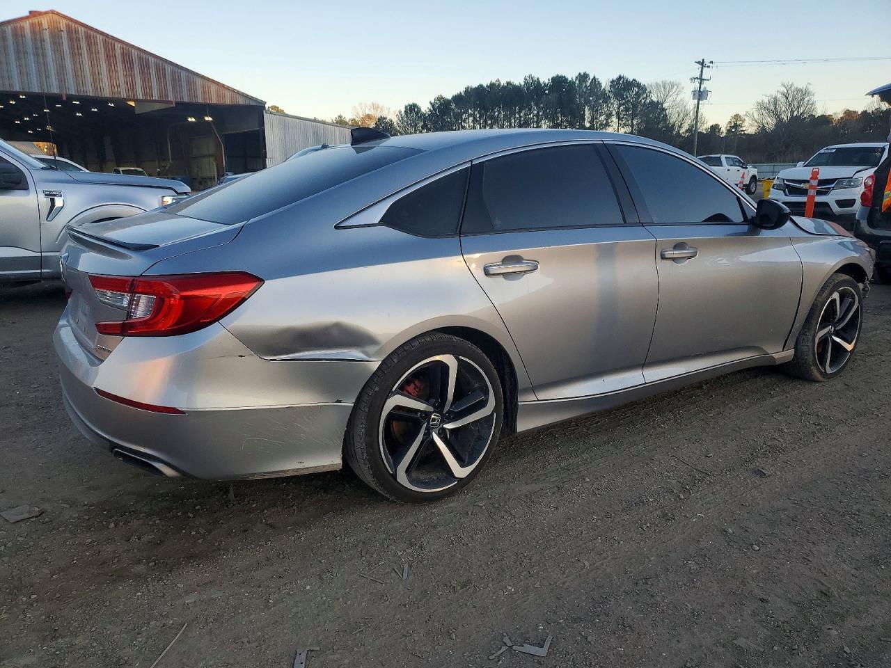 2021 Honda Accord Sport - Фото 3