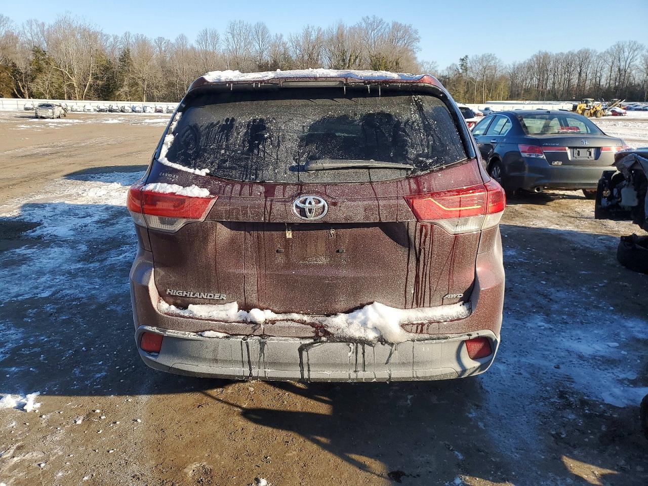 2017 Toyota Highlander Le - Фото 6