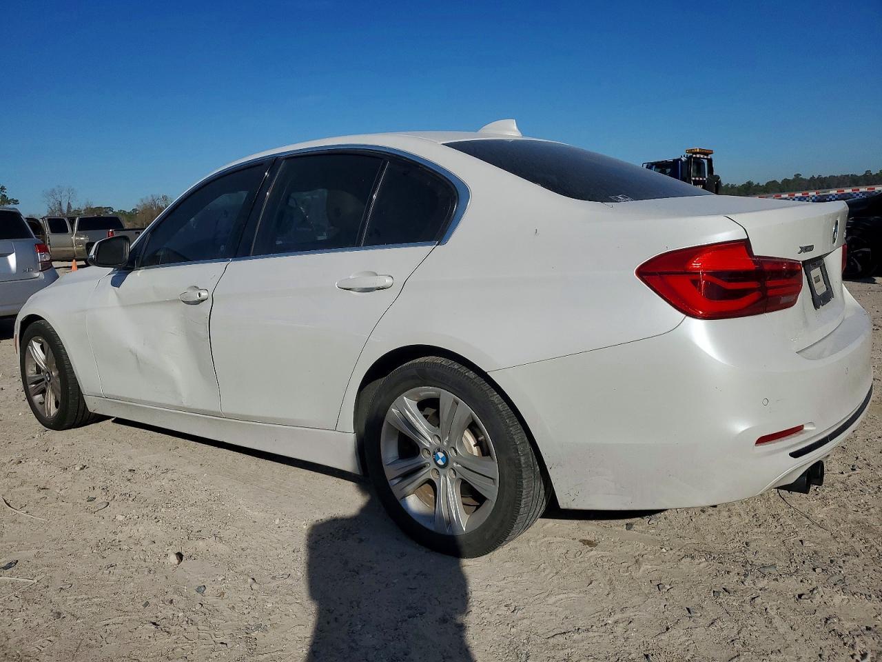 2017 BMW 330 Xi - Фото 2