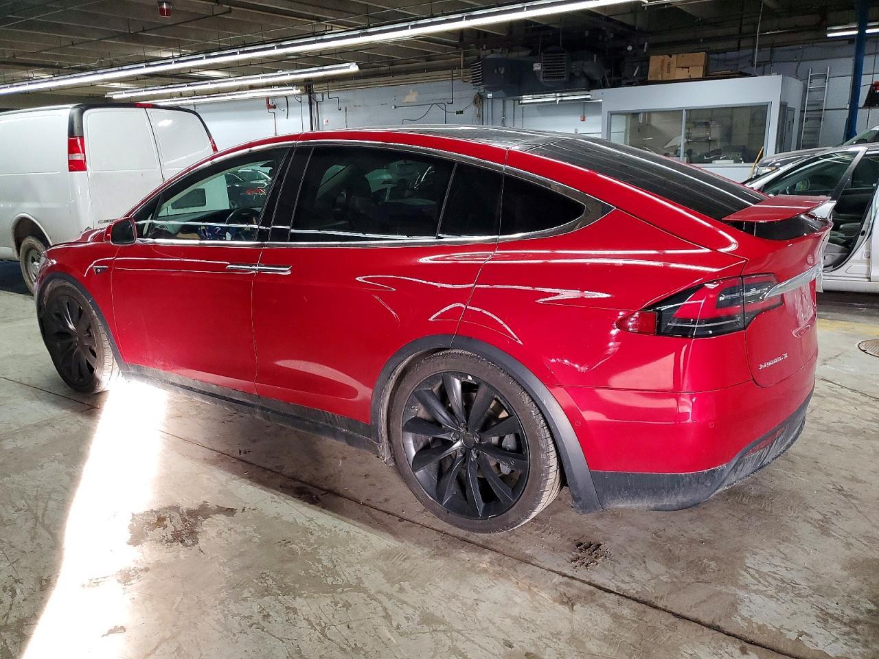 2018 Tesla Model X - Фото 2