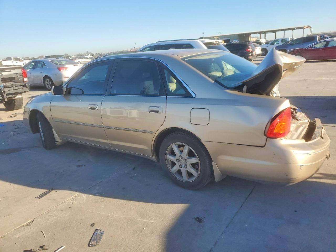 2002 Toyota Avalon Xl - Image 2