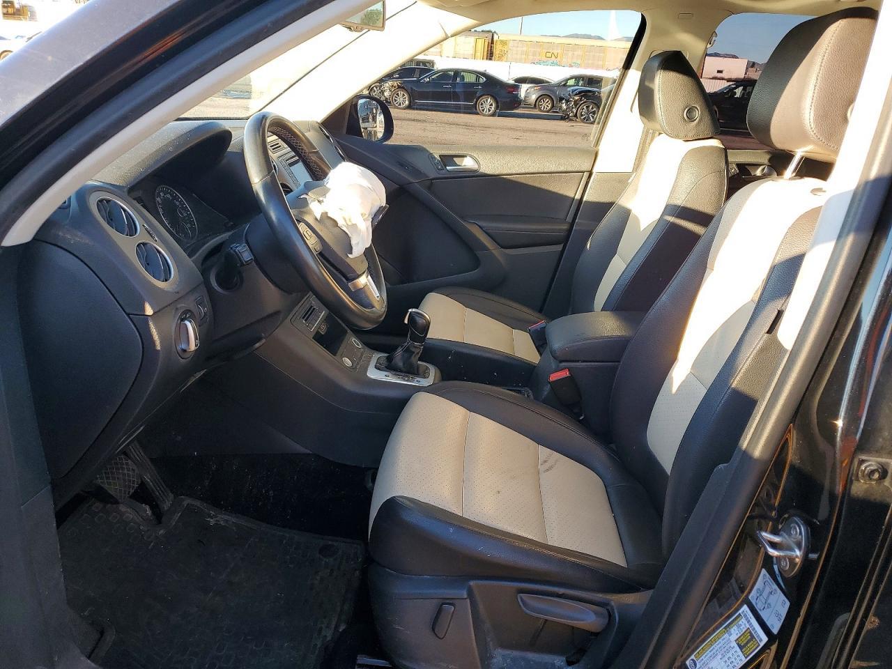 2016 Volkswagen Tiguan S - Image 7