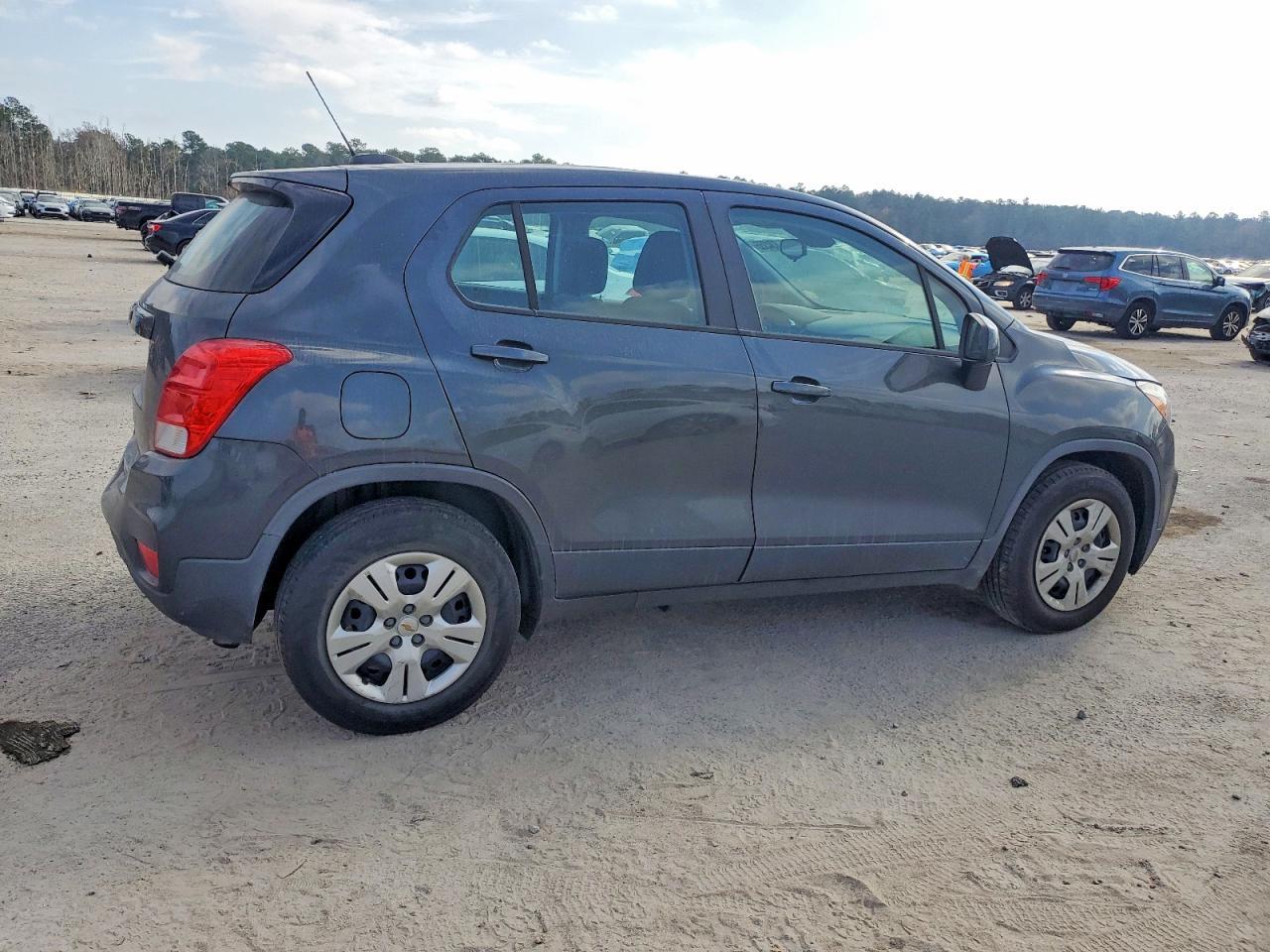 2019 Chevrolet Trax Ls - Фото 3