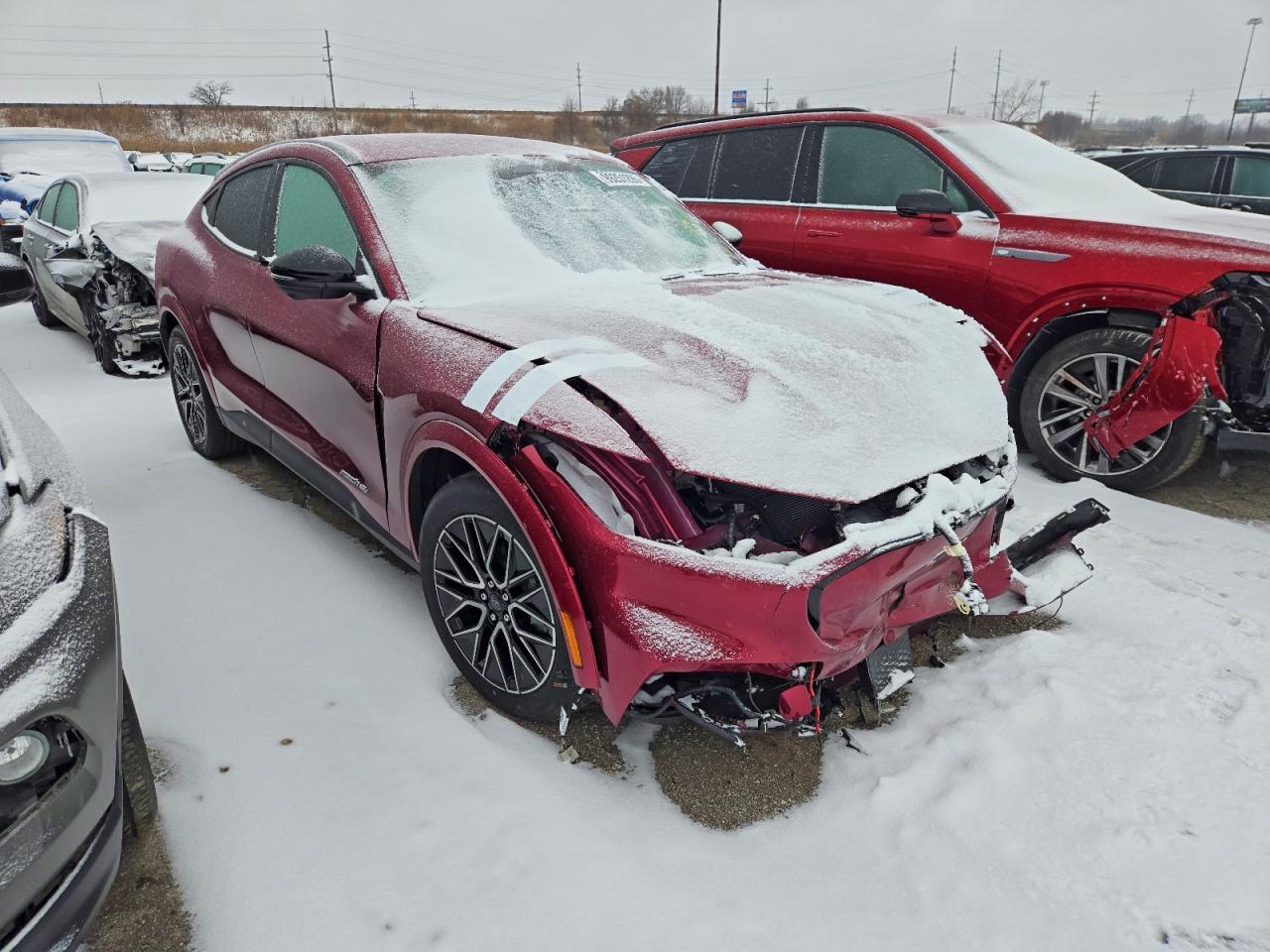 2025 Ford Mustang Mach-E Premium - Фото 4