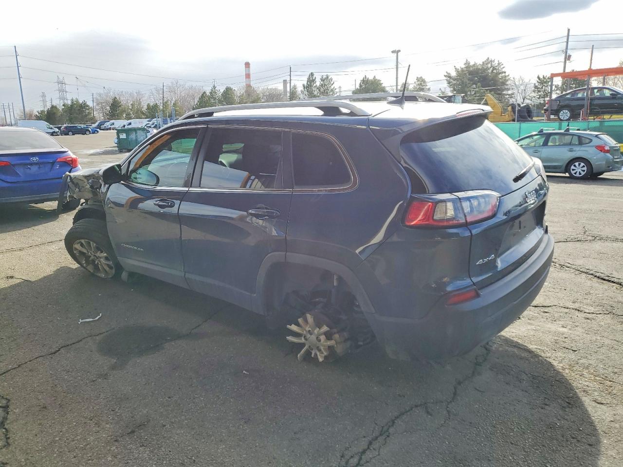 2019 Jeep Cherokee Latitude - Фото 2