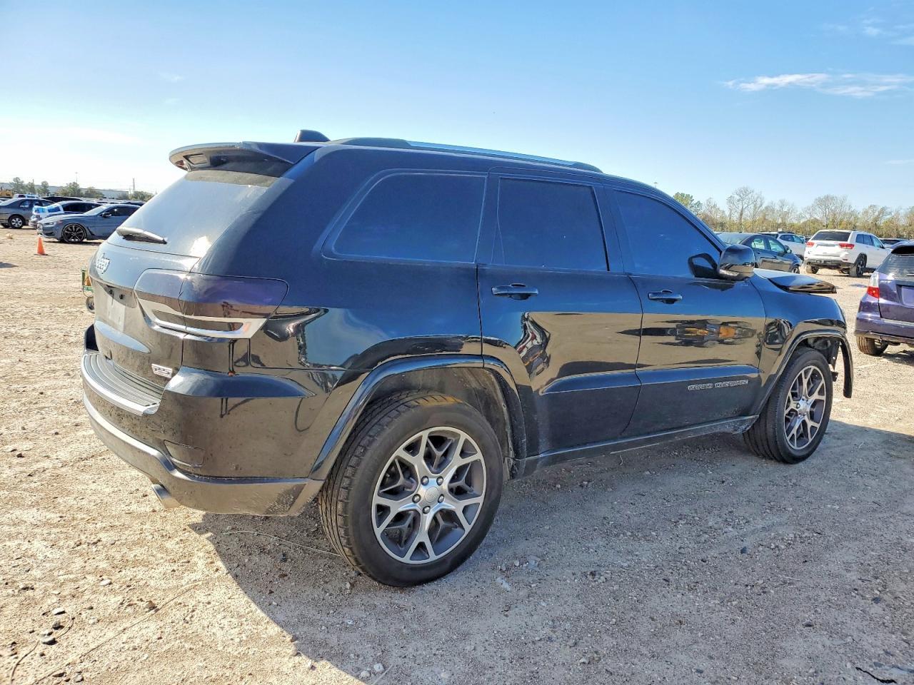 2018 Jeep Grand Cherokee Limited - Image 3