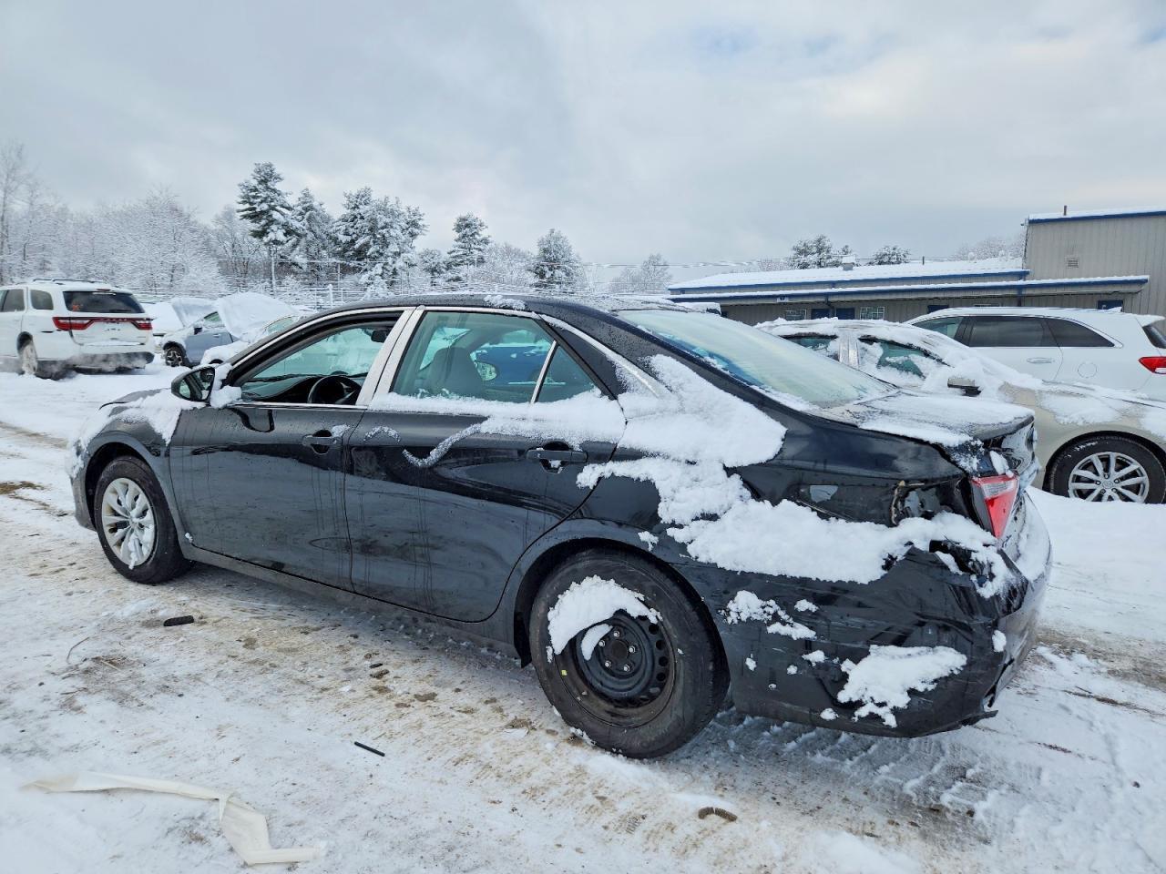 2016 Toyota Camry Le - Image 2