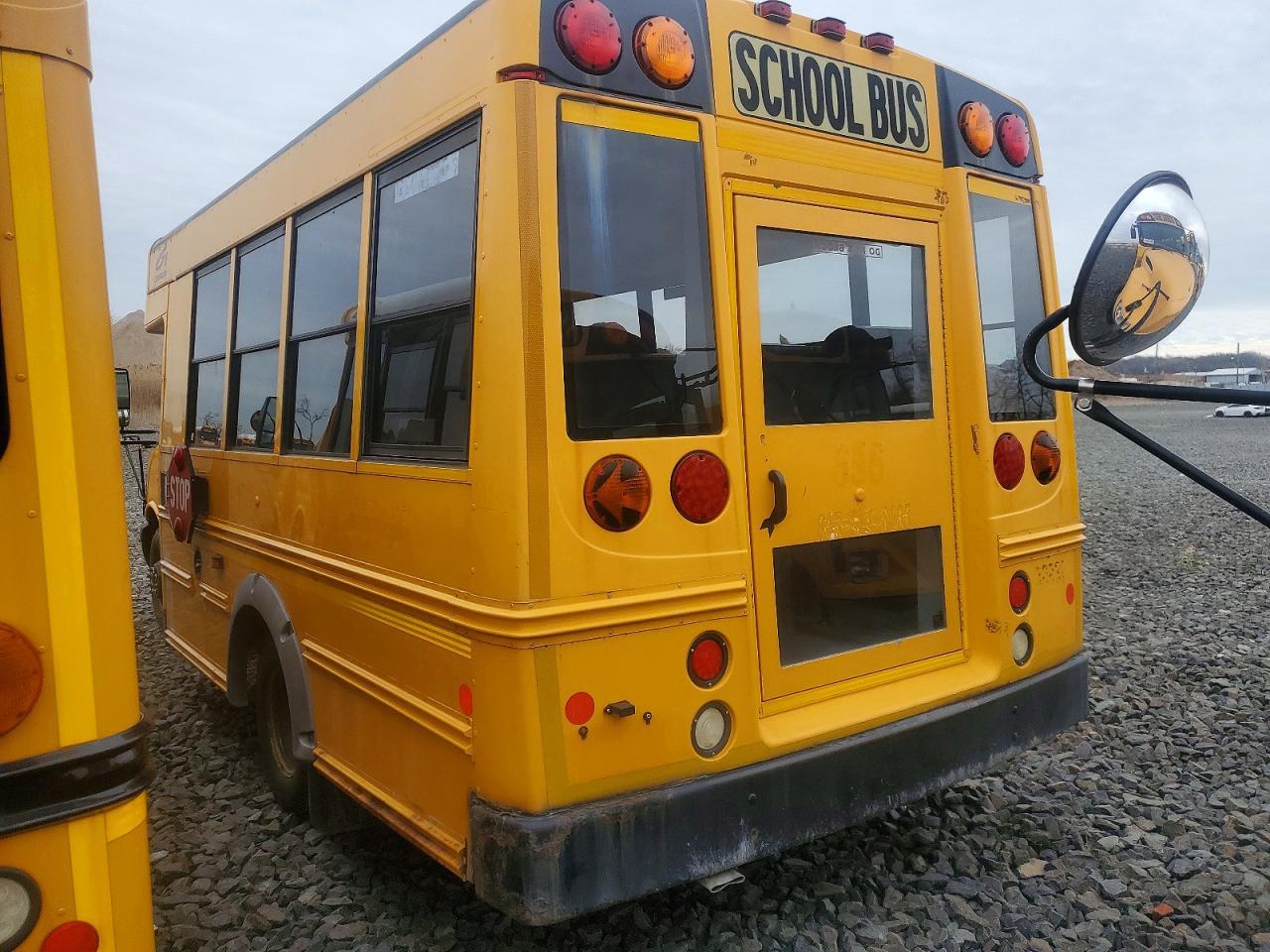 2009 GMC Savana School Bus - Image 3