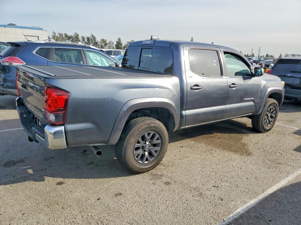 2022 Toyota Tacoma Dou - Фото 3