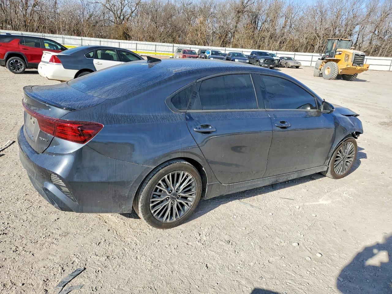 2024 Kia Forte Gt Line - Фото 3