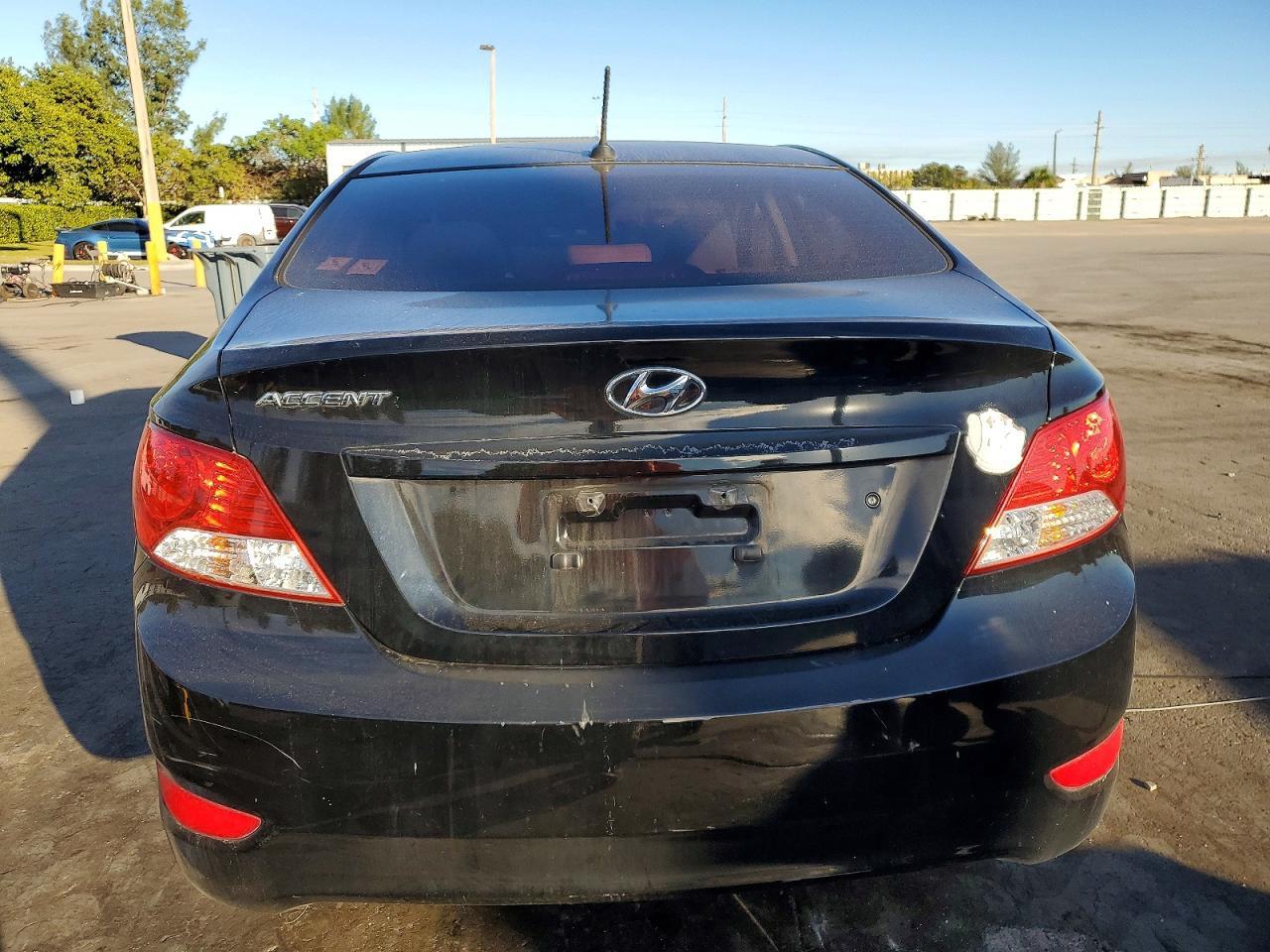 2013 Hyundai Accent Gls - Фото 6