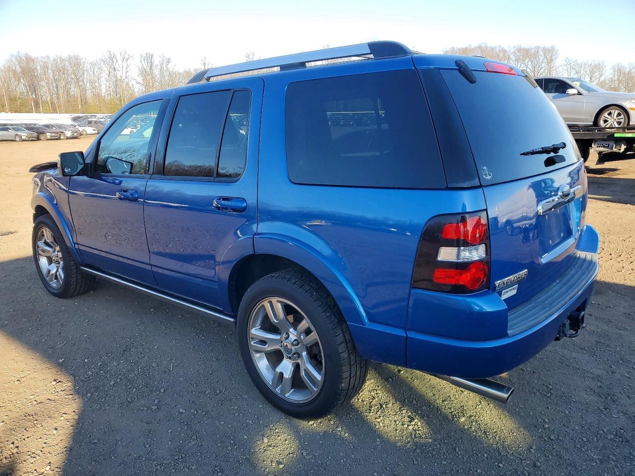 2010 Ford Explorer Limited - Фото 2