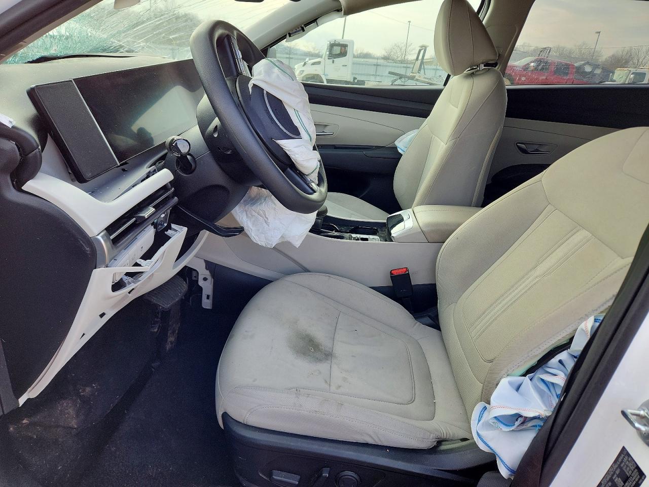 2025 Hyundai Tucson Sel - Image 7
