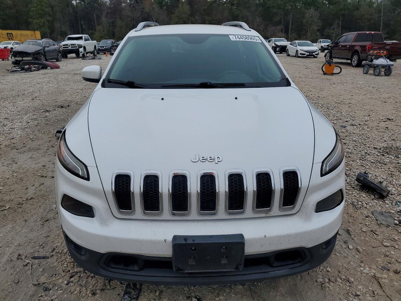2017 Jeep Cherokee Latitude - Image 5