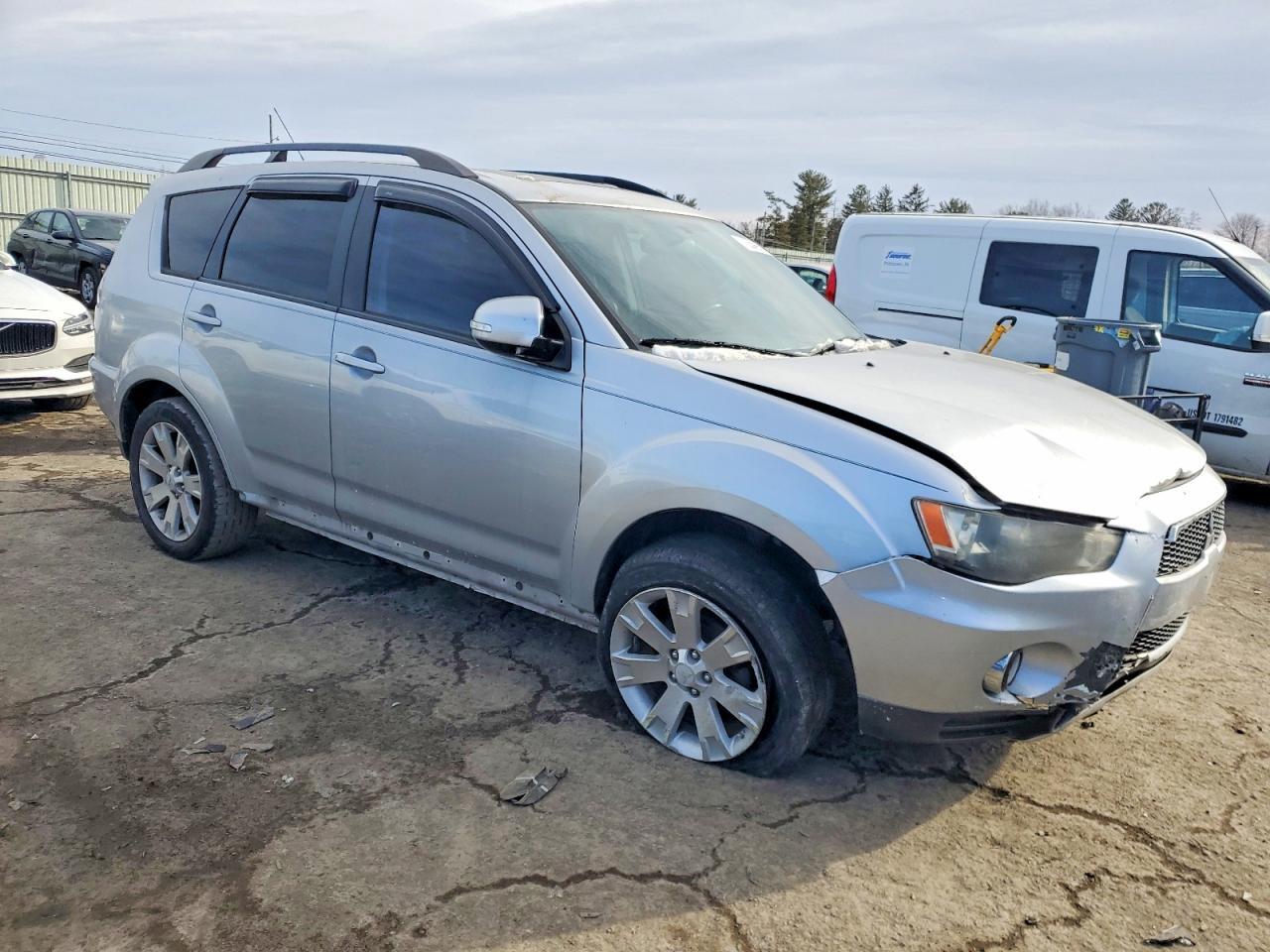2011 Mitsubishi Outlander Se - Image 4
