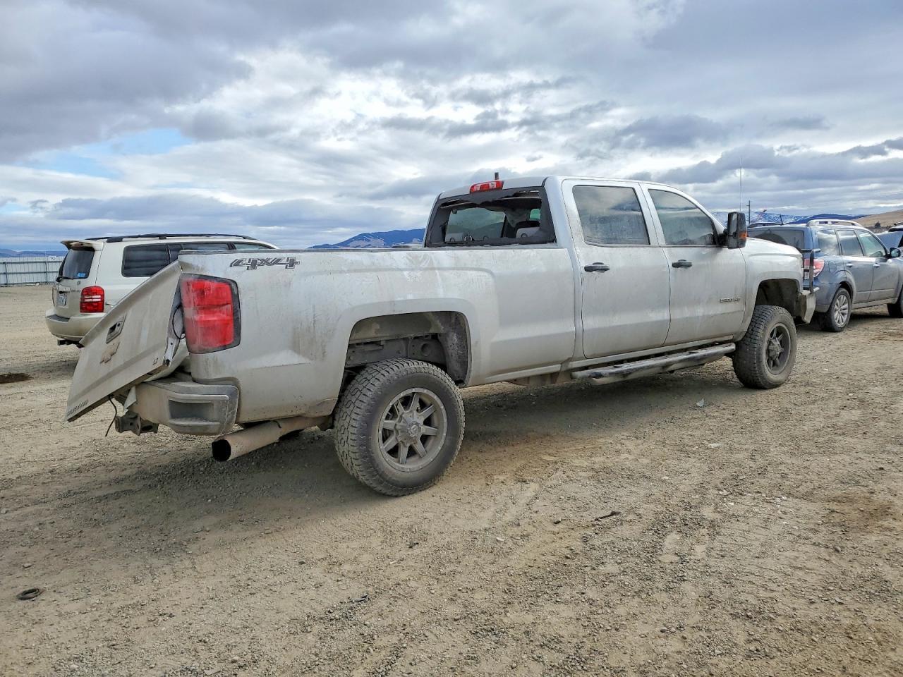 2018 Chevrolet Silverado K2500 Heavy Duty - Фото 3
