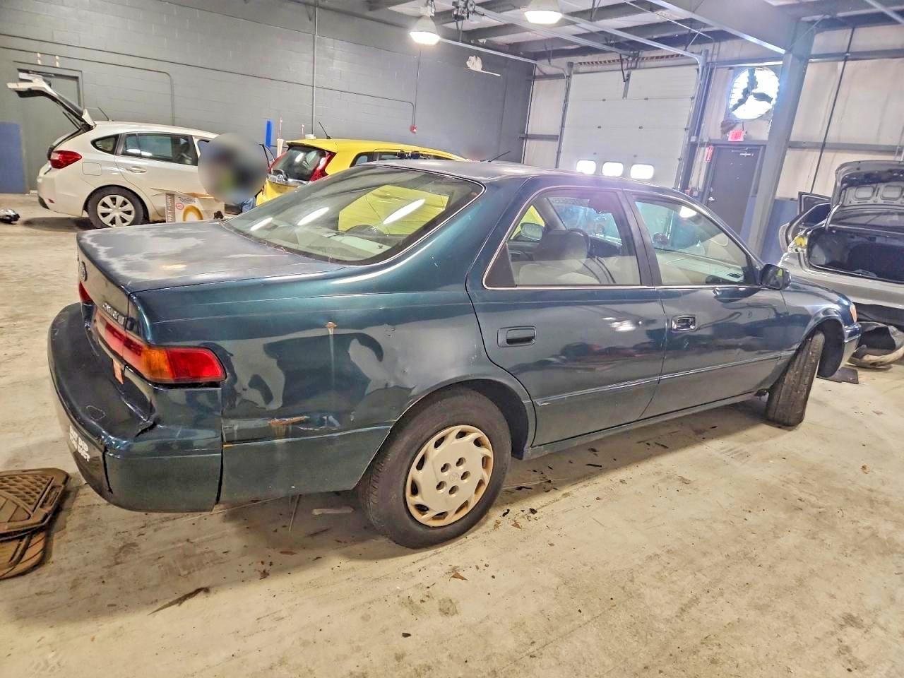 1997 Toyota Camry Ce - Фото 3