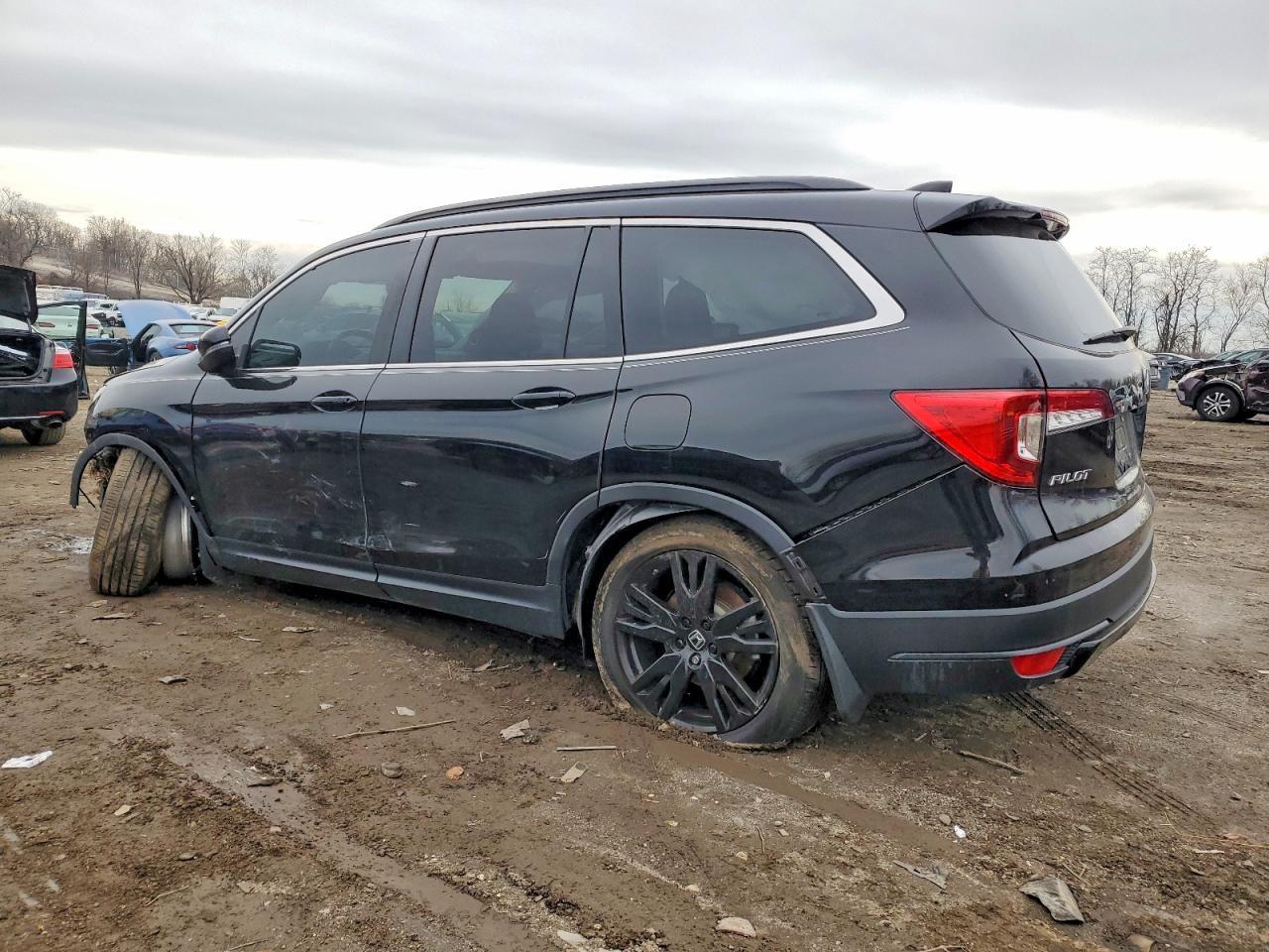 2022 Honda Pilot Se - Image 2