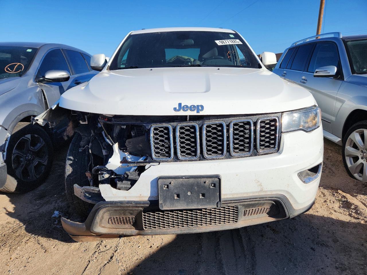2019 Jeep Grand Cherokee Laredo - Image 5