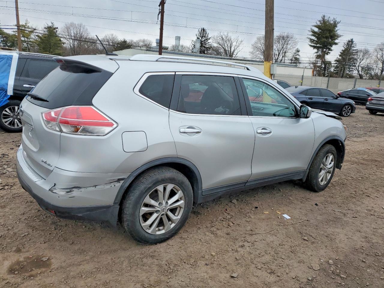 2015 Nissan Rogue S - Фото 3