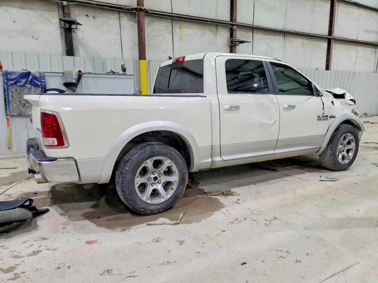 2016 Ram 1500 Laramie - Фото 3