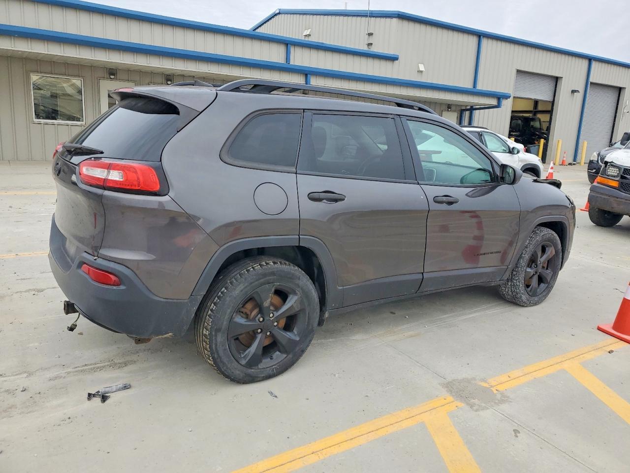 2017 Jeep Cherokee Sport - Image 3