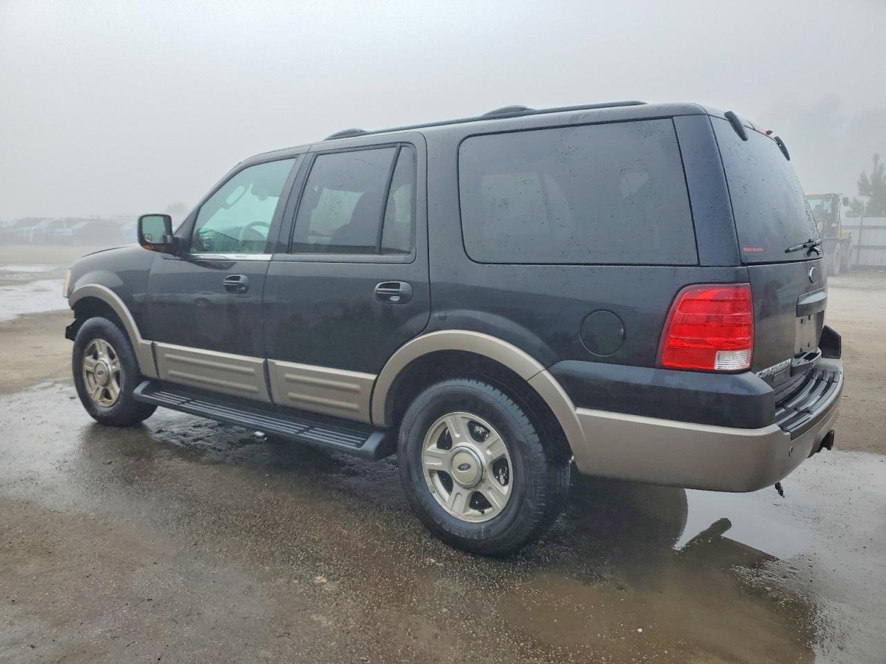 2003 Ford Expedition Eddie Bauer - Image 2