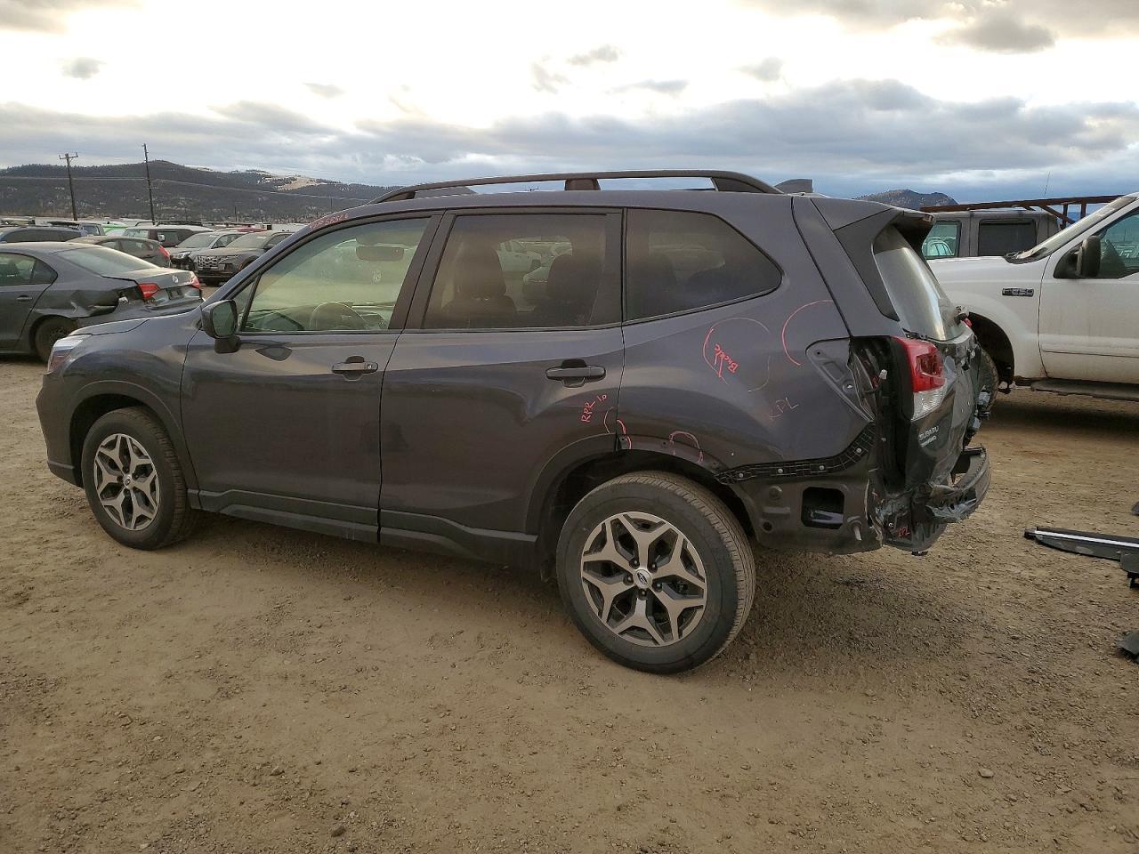 2020 Subaru Forester Premium - Image 2