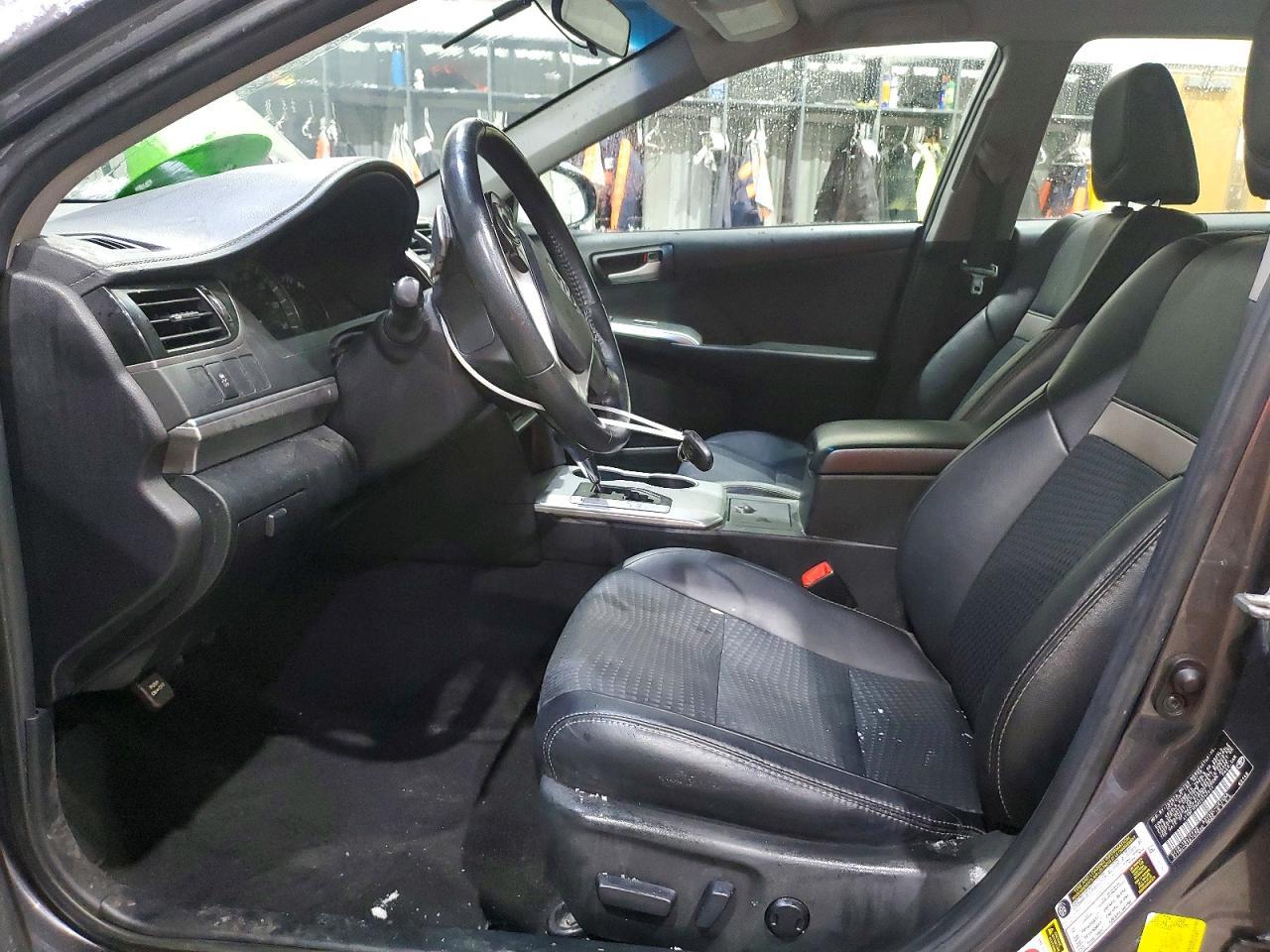 2014 Toyota Camry Se - Image 7