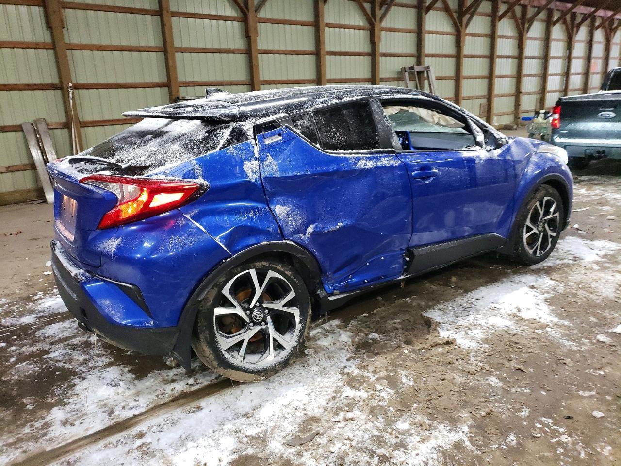 2021 Toyota C-Hr Xle - Фото 3