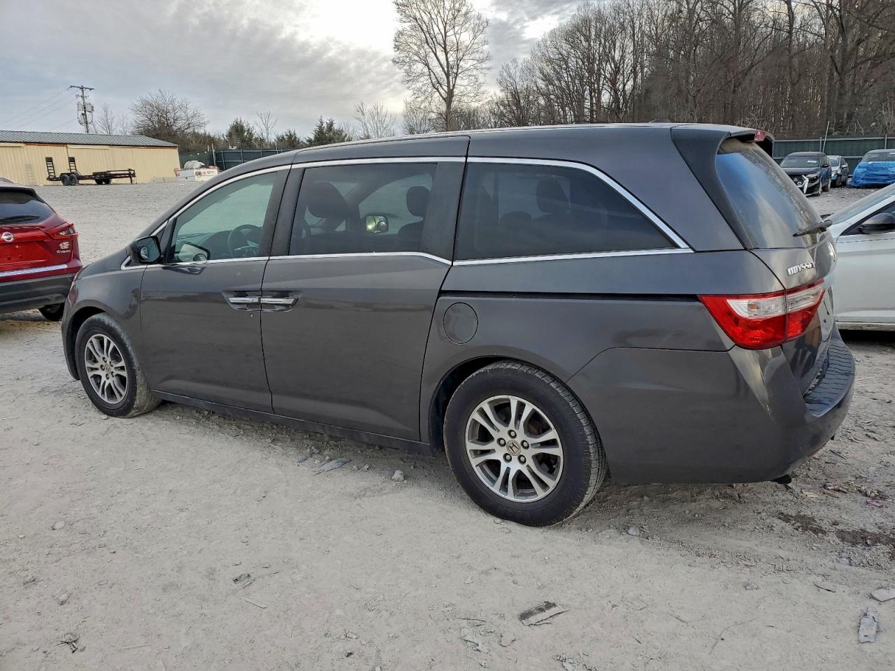 2013 Honda Odyssey Exl - Image 2