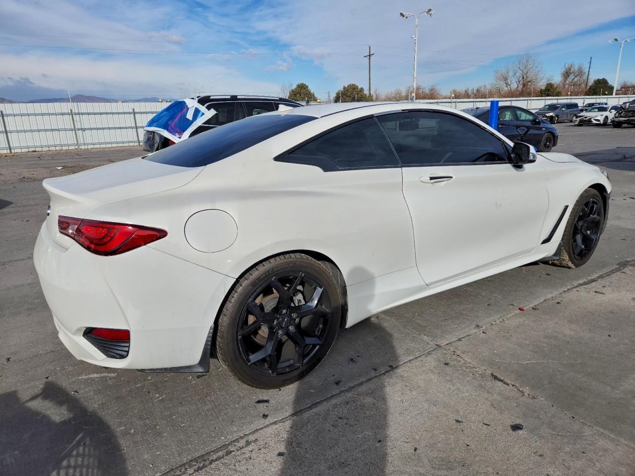 2018 Infiniti Q60 Luxe 300 - Фото 3