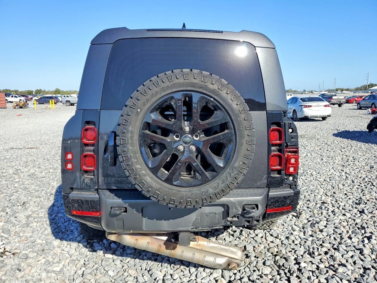 2024 Land Rover Defender 130 Outbound - Фото 6