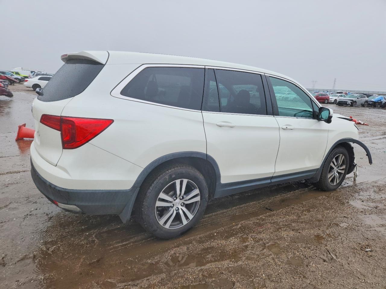 2017 Honda Pilot Exl - Image 3