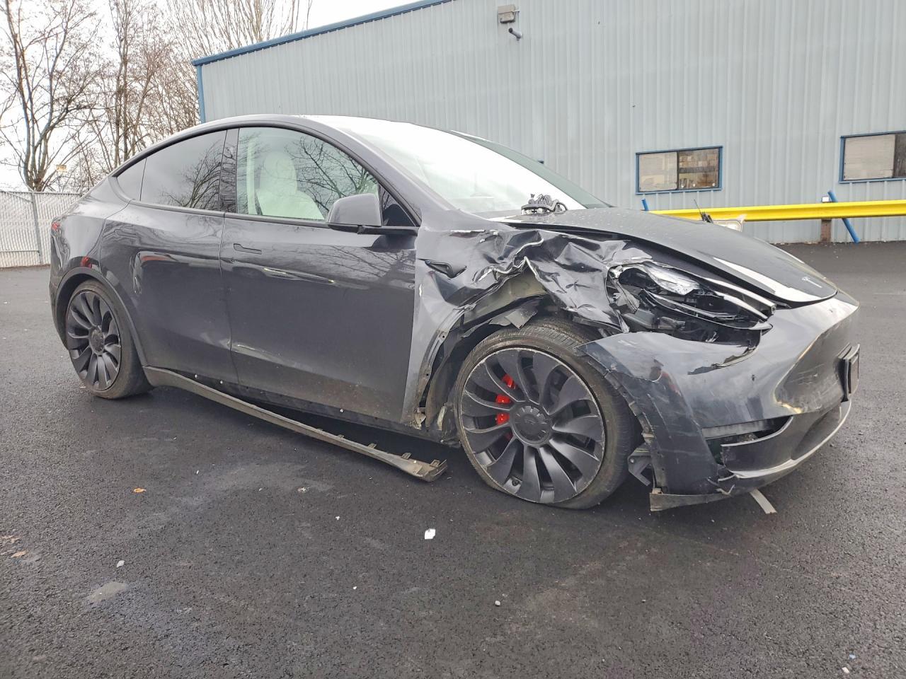 2024 Tesla Model Y - Image 4
