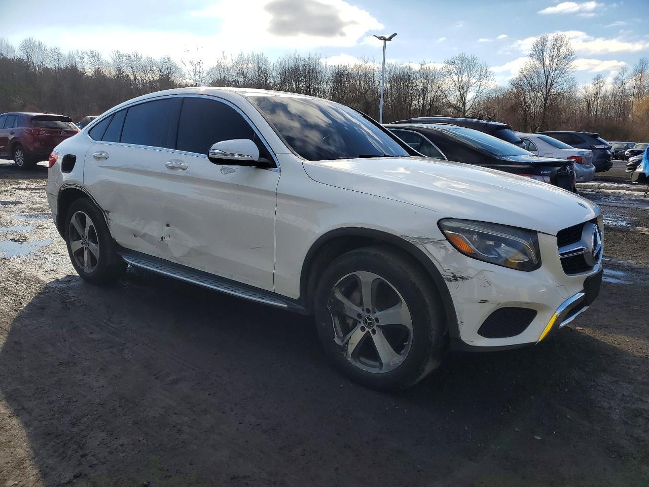 2017 Mercedes-Benz Glc Coupe 300 4Matic - Image 4