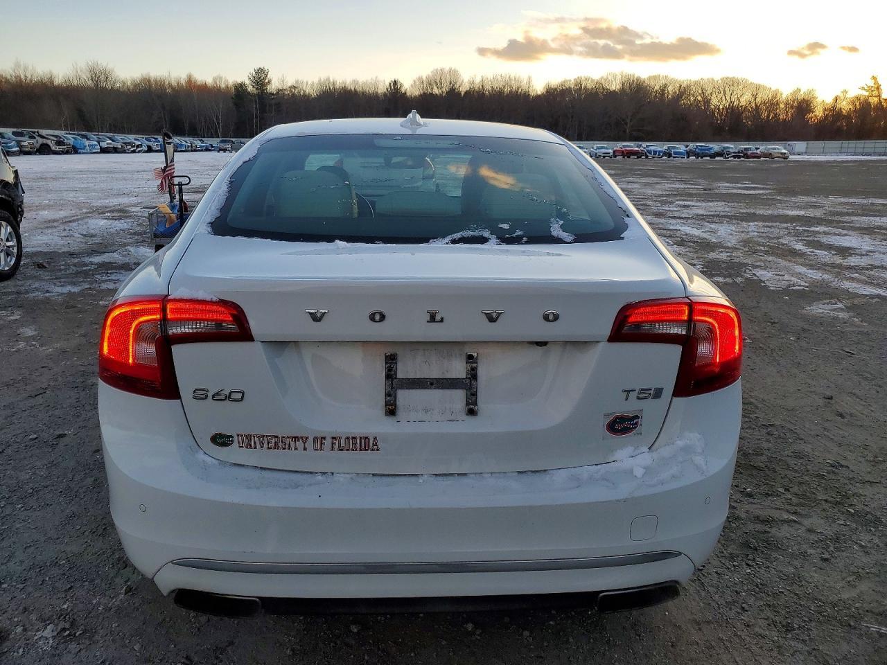 2017 Volvo S60 Premier - Фото 6
