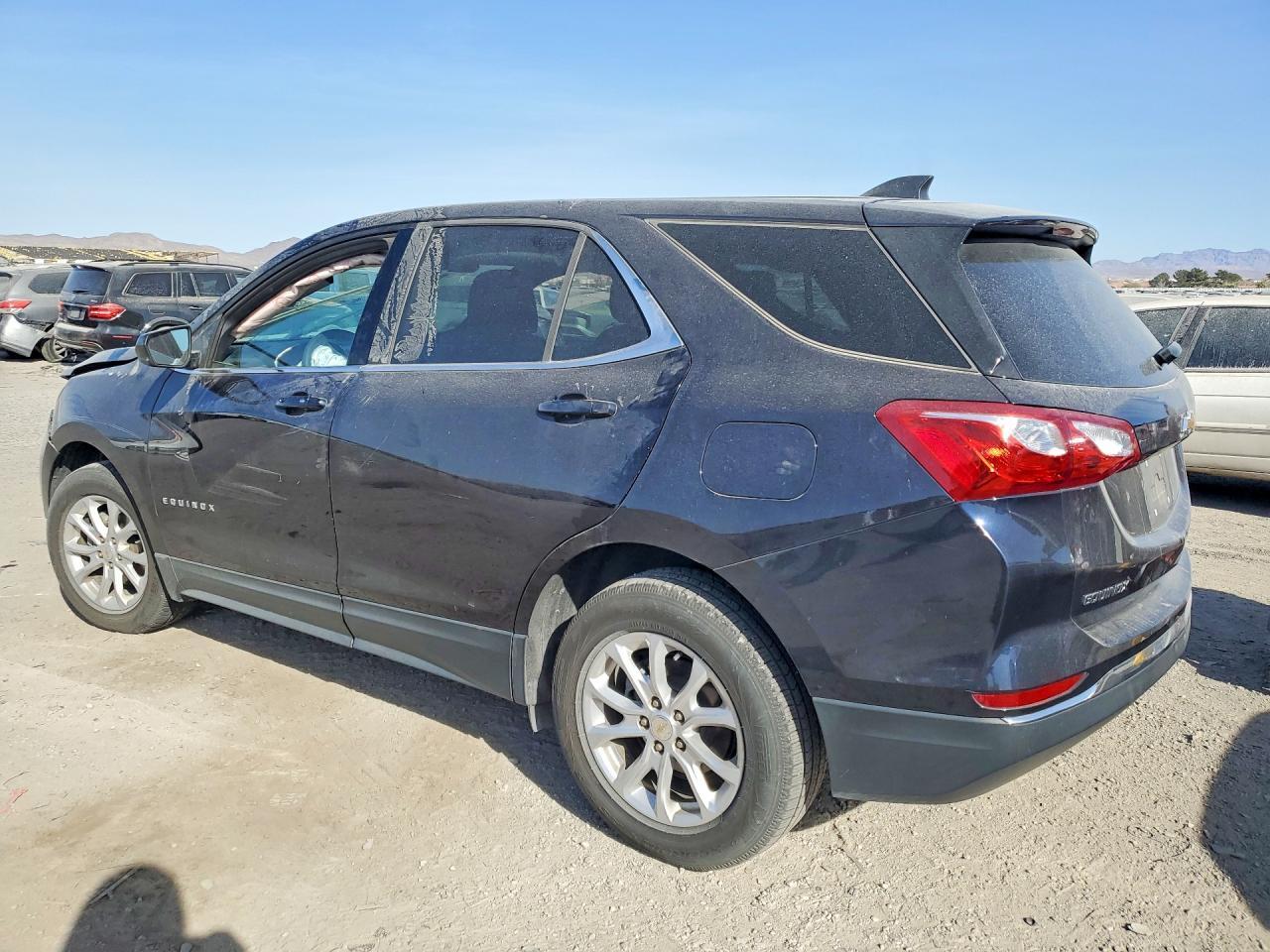 2020 Chevrolet Equinox Lt - Image 2