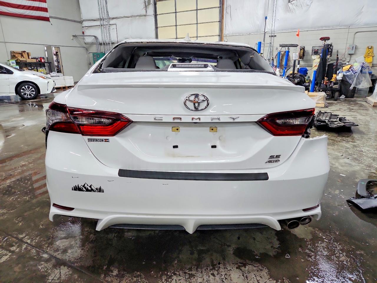 2023 Toyota Camry Se - Фото 6