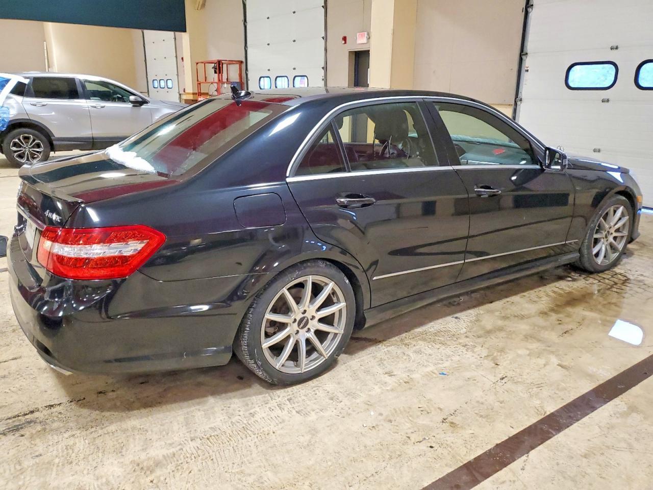 2011 Mercedes-Benz E 350 4Matic - Image 3