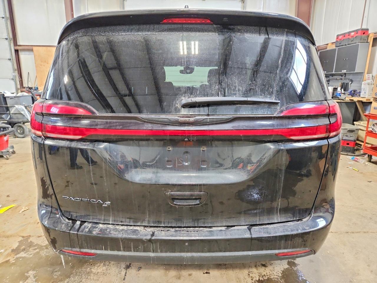 2022 Chrysler Pacifica Touring - Фото 6