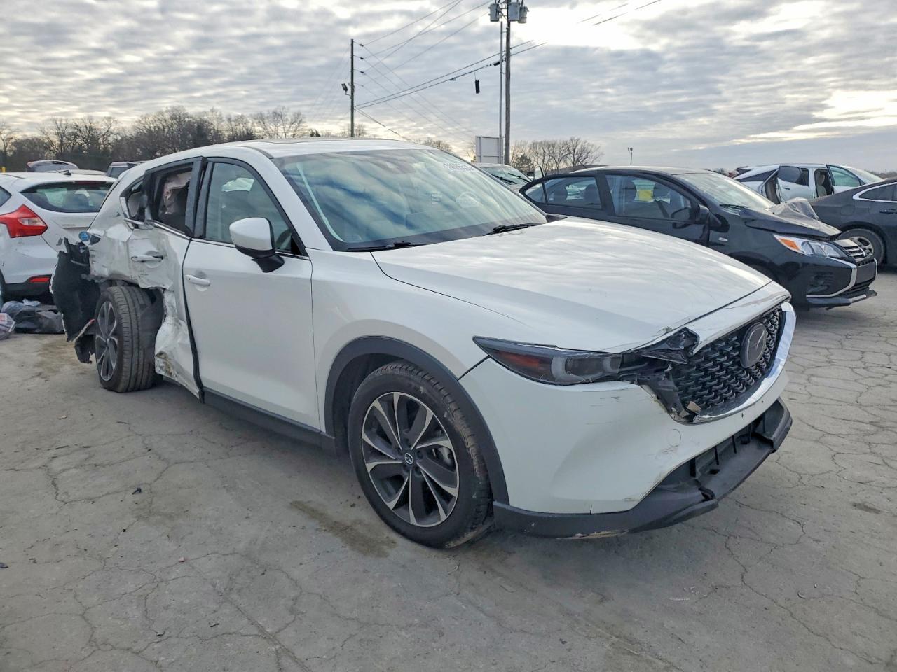 2023 Mazda Cx-5 Premium - Image 4