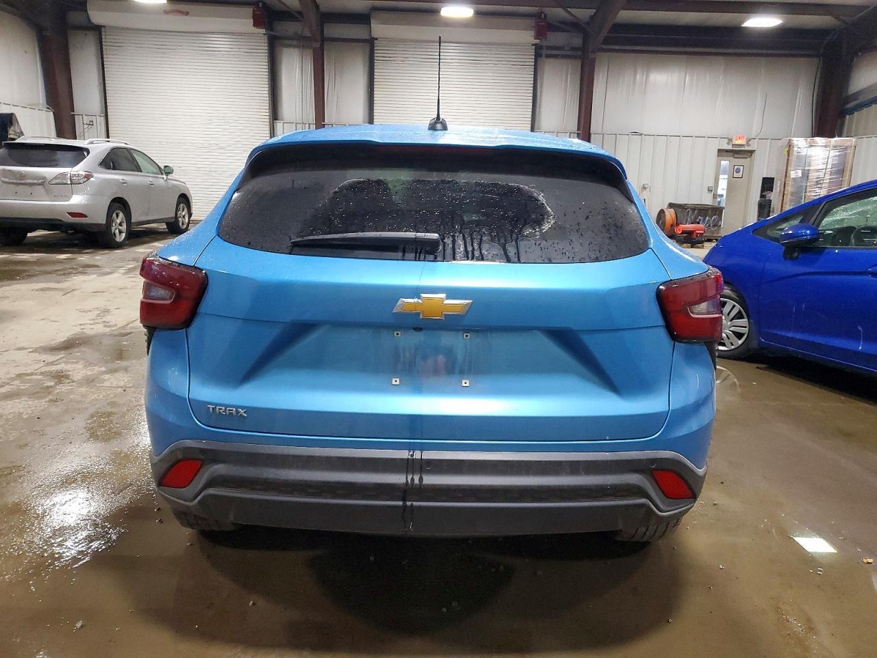 2025 Chevrolet Trax Ls - Фото 6