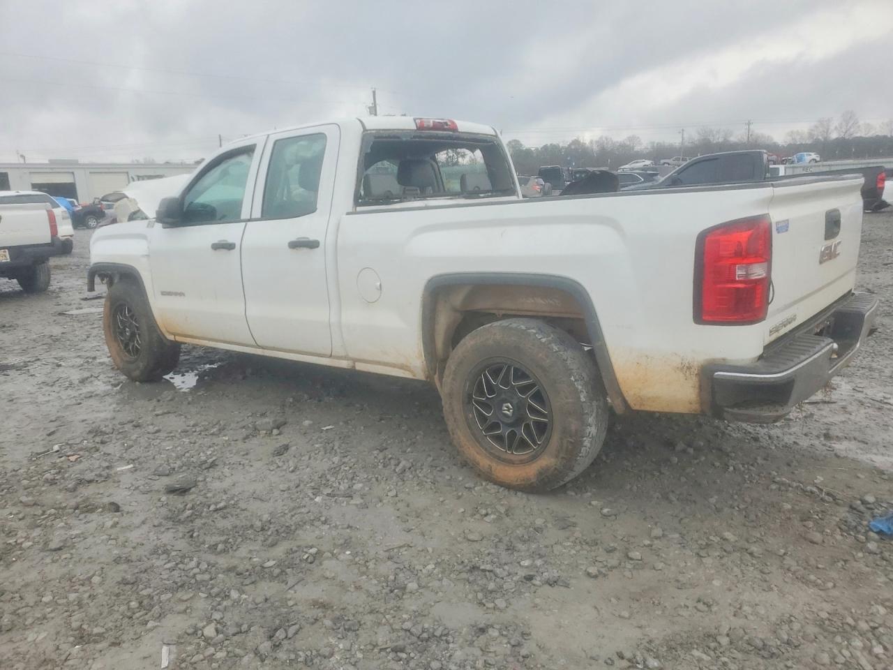 2014 GMC Sierra C1500 - Image 2