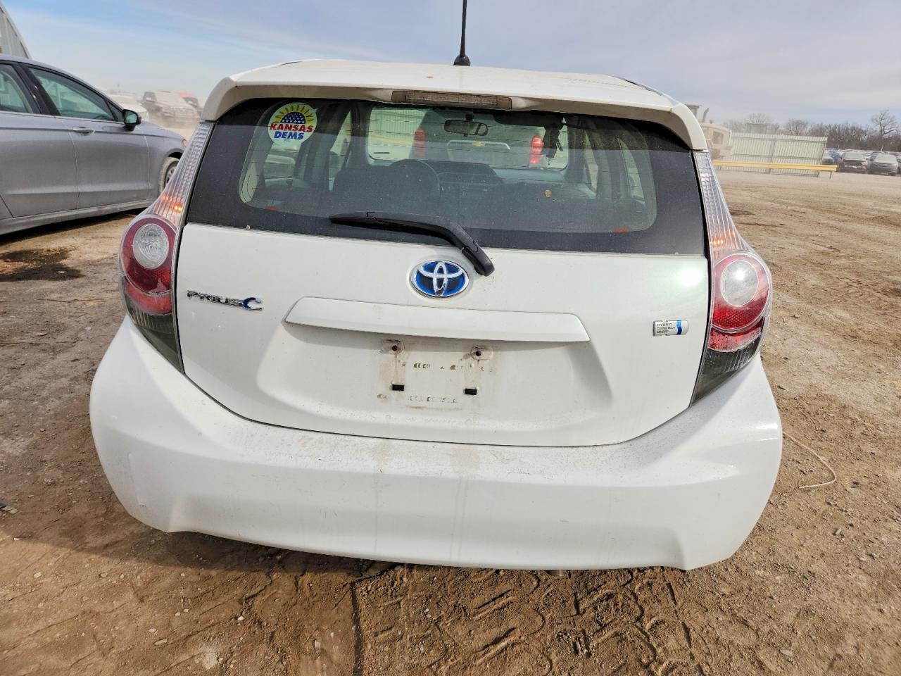 2013 Toyota Prius C Two - Фото 6
