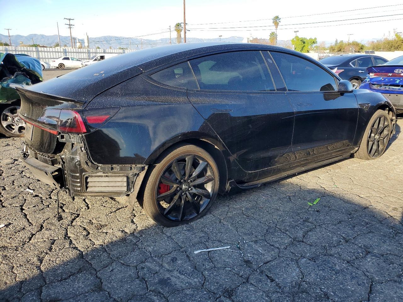 2022 Tesla Model 3 - Image 3