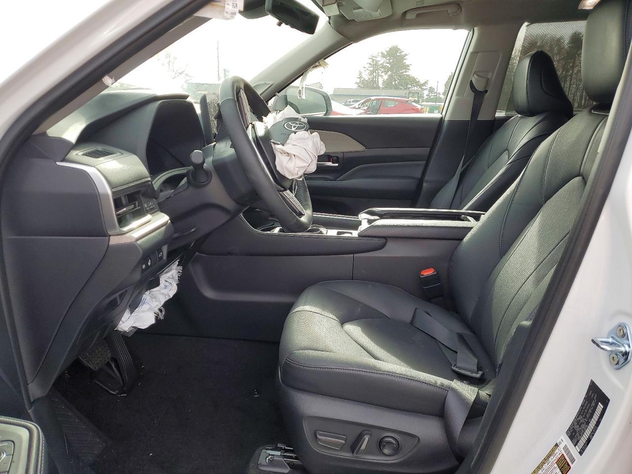 2025 Toyota Grand Highlander Platinum - Фото 7