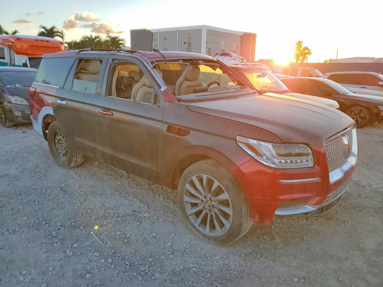 2020 Lincoln Navigator Reserve - Фото 4