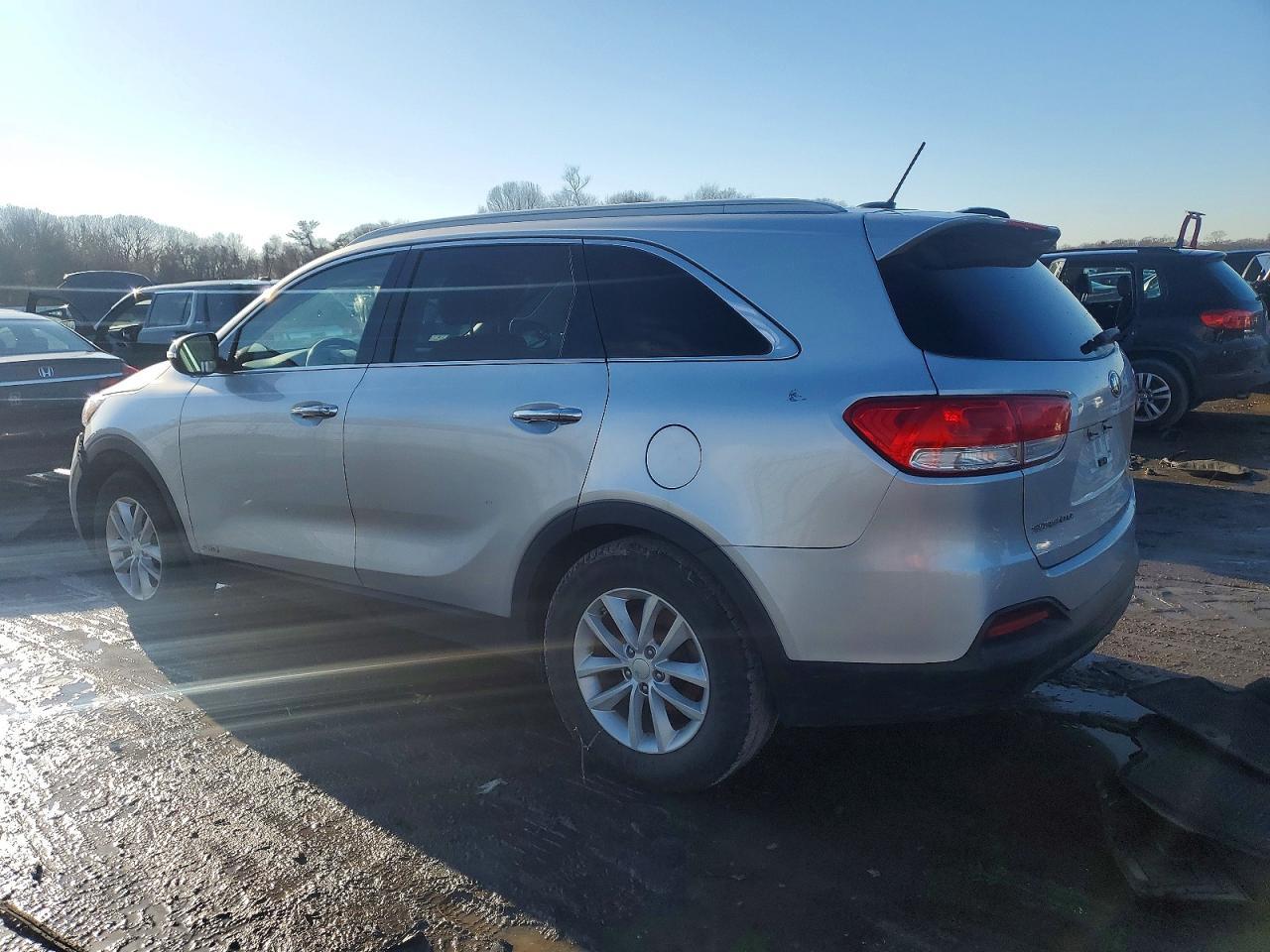 2017 Kia Sorento Lx - Фото 2