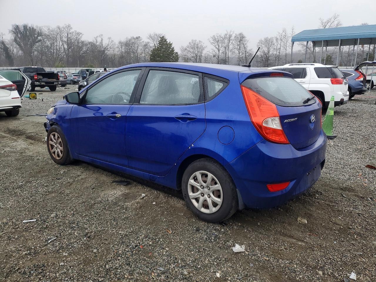 2013 Hyundai Accent Gls - Image 2